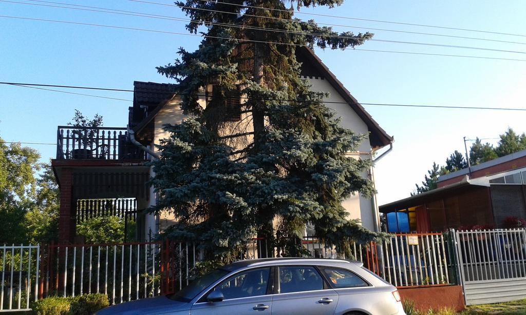 Toserdo Lakitelek Exterior foto